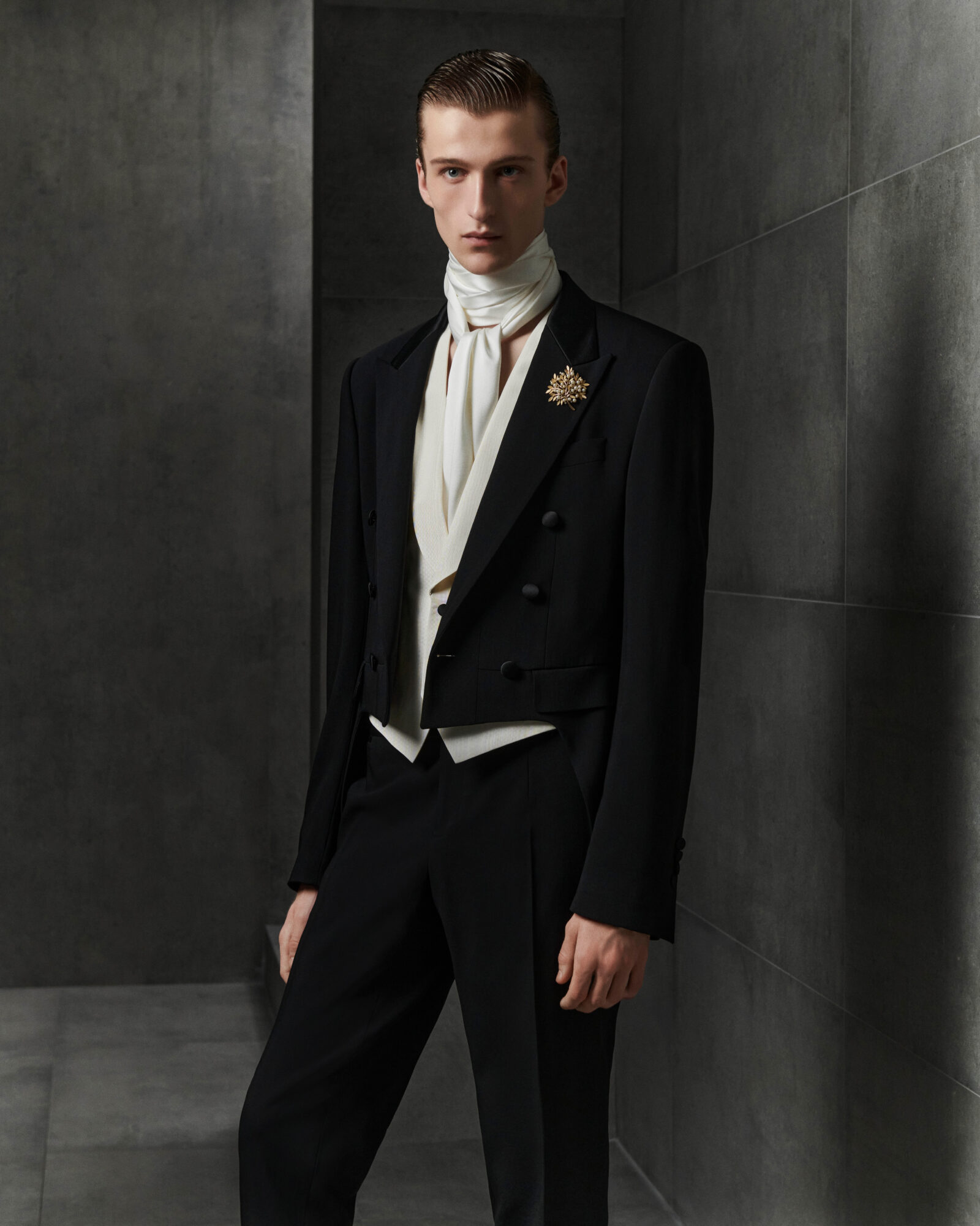 Dolce&Gabbana's 'Sleek' 2024: Redefining Men's Fashion with Italian ...